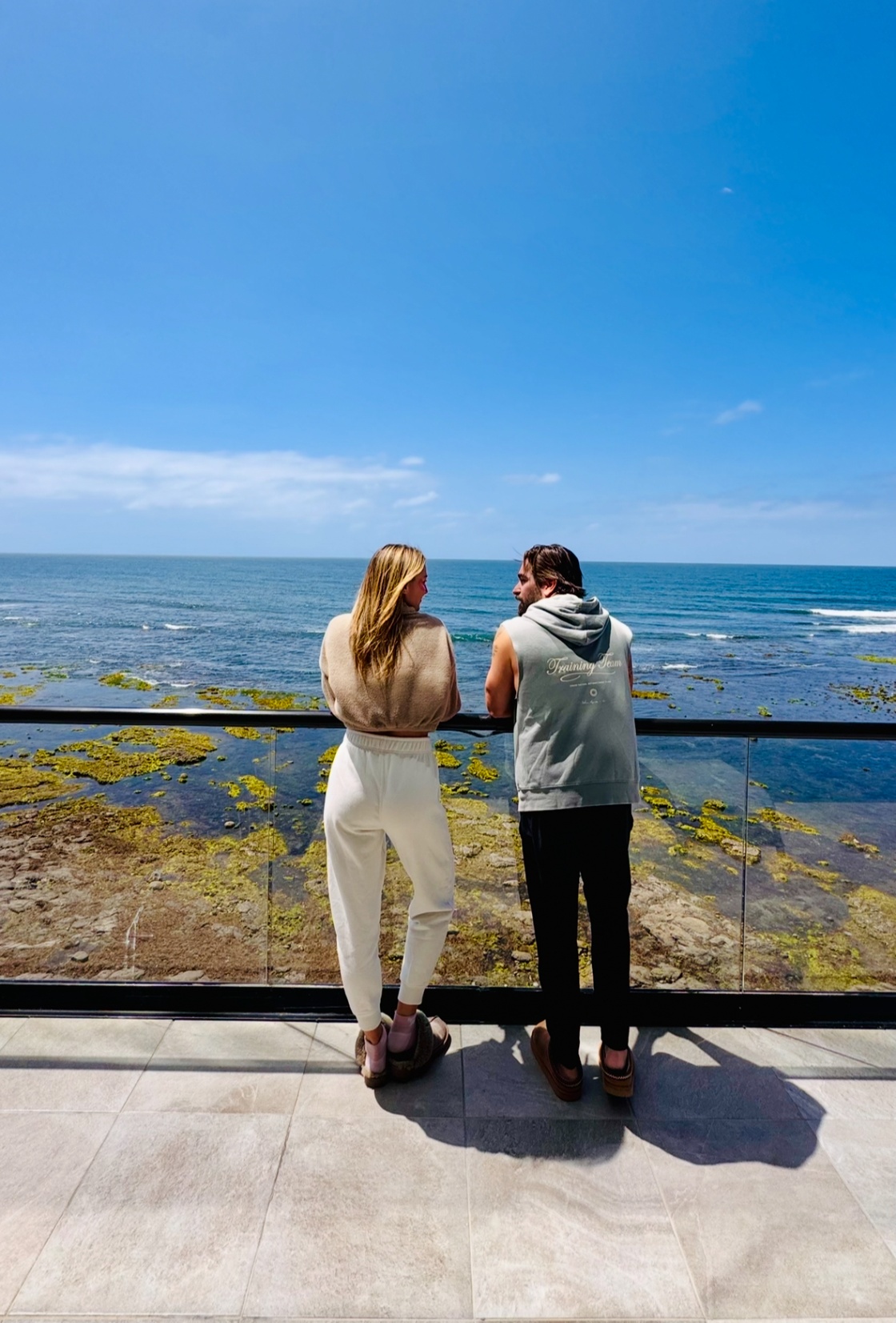 Nelson and his girlfriend looking out over the Pacific